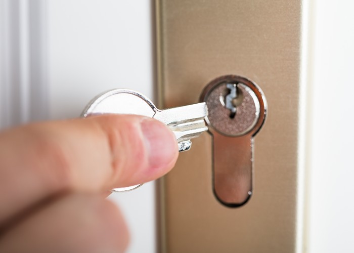 How to extract a broken key