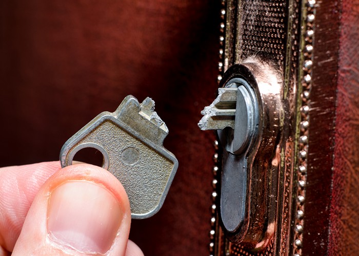 What do you do in case of a broken key